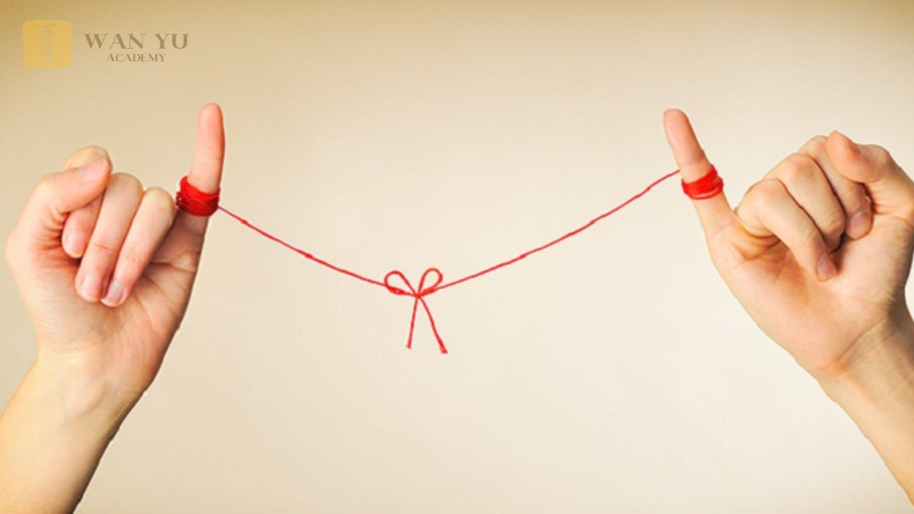 Tập tục buộc chỉ đỏ - Vì sao một sợi dây nhỏ lại gắn kết hai con người?