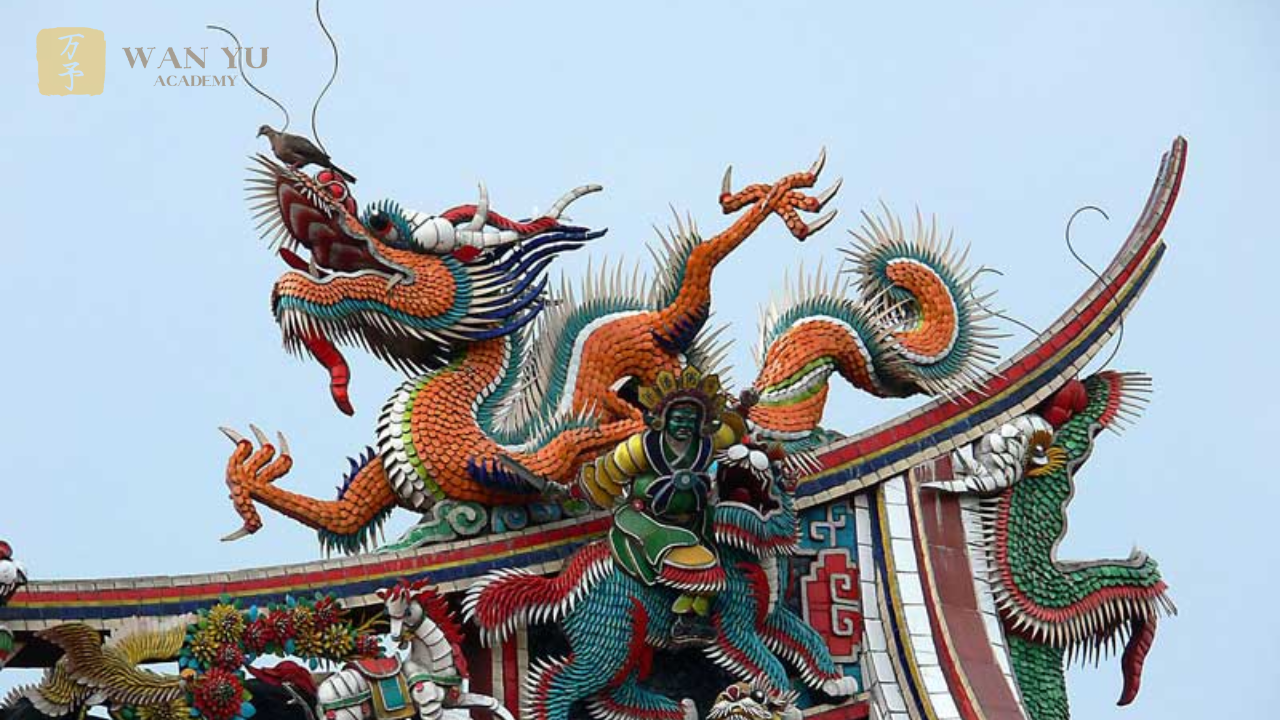 Từ ngàn đời nay, rồng Trung Quốc không chỉ là linh vật huyền thoại mà còn là biểu tượng của quyền lực, thịnh vượng và trí tuệ. Trong khi sư tử và hổ đều mang hình tượng mạnh mẽ, thì chỉ có rồng mới được người Trung Hoa tôn vinh là linh thú tối cao.