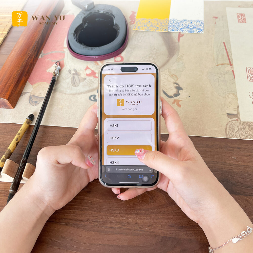 Học tiếng Trung cho người đi làm bận rộn tại Wan Yu Academy